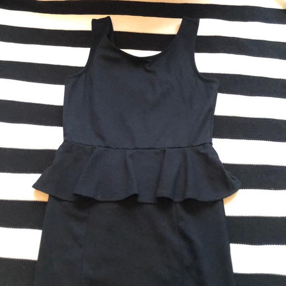 American Eagle black peplum dress size 2 - Picture 2 of 4